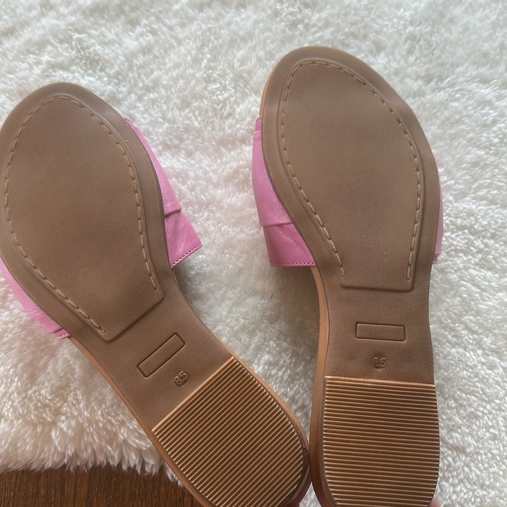 Nwob. Miz mooz sandals - Picture 4 of 4
